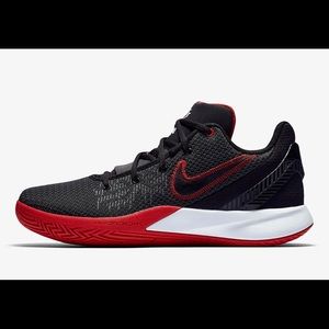 Nike Kyrie Flytrap II Basketball Shoes